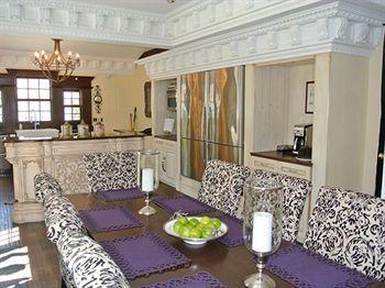 The Georgian Residence Luxury Boutique Suites Guest house Niagara Falls
