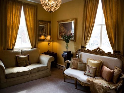 The Georgian Residence Luxury Boutique Suites 5* Niagara Falls